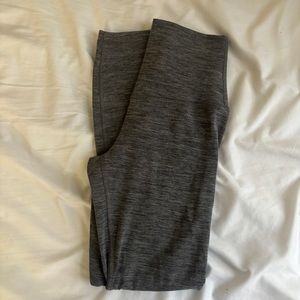 Lululemon cropped aligns